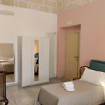 Antica Dimora Le Sette Lune فندق مبيت وإفطار 4*