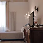 Antica Dimora Le Sette Lune فندق مبيت وإفطار ألتامورا